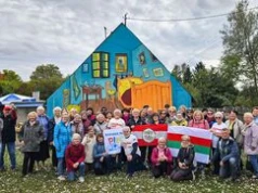 Od starych autobusów po świat Van Gogha. Wycieczka PTTK