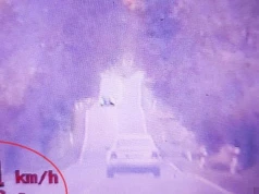 Pędził 154 km/h. Policjanci spojrzeli na opony i dołożyli mu 3000 zł mandatu