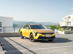 Corolla ma nowego konkurenta. Kia K4 doczekała się pełnej hybrydy