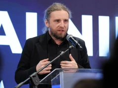 "Nie będę rozmawiać z prostakiem. Po prostu debilem". Awantura w telewizyjnym studiu