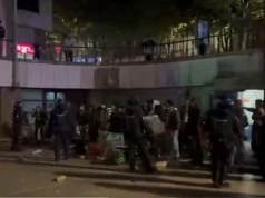 Starcia z policją w centrum miasta. Dwie osoby w stanie ciężkim