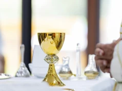 Jakie błędy popełnił proboszcz parafii w Grojcu? Kanonista wyjaśnia