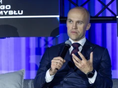 Przemysł robi zwrot w strategiach zakupu energii. Liczy się nie tylko cena