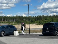 NORWEGIA. Ładowarki Ekoenergetyki zdetonowały bezpieczniki w 6 elektrykach. Pilotaż z Ionity chyba się nie udał