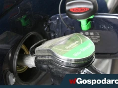 Diesel wciąż ponad 8 zł za litr