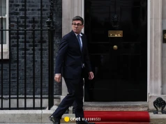Skandal z udziałem polityków partii Nigela Farage'a. Premier Burnham wzywa do interwencji