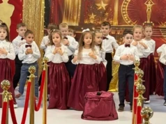 Przedszkolna gala w oscarowym stylu. „Muchomorki” z PM1 w Wysokiem Mazowieckiem wystąpiły z okazji Dnia Edukacji Narodowej