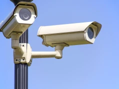 Policja chce mieć stały dostęp do miejskiego monitoringu i rozpoznawania twarzy. UODO interweniuje