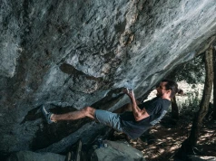 Sam Weir topuje na „Permanent Midnight Low” 8C+