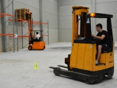 Wózki autonomiczne (AGV) i roboty mobilne w świetle wymagań Urzędu Dozoru Technicznego