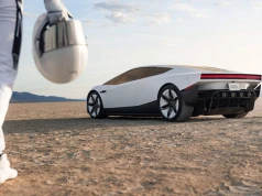 Tesla Roadster szokuje. Potrafi nawet latać, a do 100 km/h przyspiesza w mniej niż sekundę