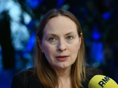 Wiek emerytalny w górę, zmiany w 800 plus i trzynastkach? Minister ujawnia
