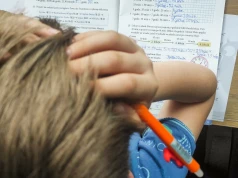 Oceny opisowe nie motywują do nauki. "Syn nie rozumie, o co w nich chodzi"