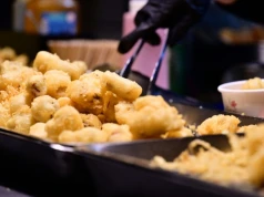 Rywal KFC otwiera 49. restaurację w Polsce. Darmowe kanapki na start