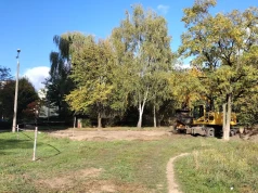 Prace na Podłężu. Przygotowują teren pod nowy plac zabaw