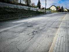 Ponad 2,2 mln zł na drogi w regionie. Powiat Rzeszowski podpisał umowy na nowe inwestycje