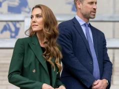 Kate Middleton wraca do tego typu żakietu jak do starego przyjaciela. Wybiera go, gdy chce wyglądać elegancko, ale nie sztywno