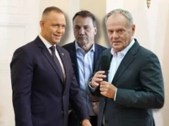 "Nie przyjmę tych warunków". Tusk reaguje ws. ambasadorów