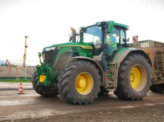 Nowe John Deere’y 6R i 6M. Jeździliśmy nimi w tą i w tamtą stronę. Komfort robi różnicę