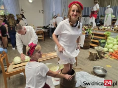 Tradycja, muzyka i 300 kilo kapusty. Jubileuszowe Wielkie Gminne Kiszenie Kapusty