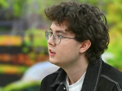 Mateusz Pawłowski debiutuje w teatrze. Tak go oceniają koledzy ze sceny