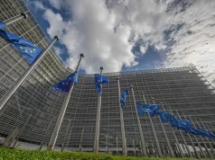 „Polska wraca obok tarczy”. Ekspert o tym, co Tusk ugrał na szczycie UE