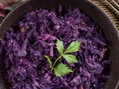 Bawarski rotkohl bije na głowę modrą kapustę. Do obiadu nie ma nic lepszego