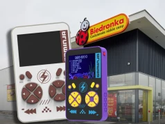 Biedronka rzuciła konsolę retro za 49 zł. Ma 256 gier i ładuje telefon
