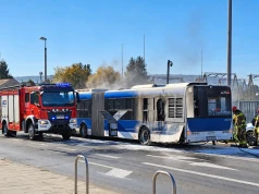 Pożar autobusu na Balickiej w Krakowie. Cztery zastępy straży