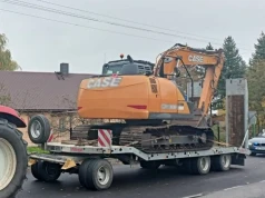 Koparką na lawecie zrywał linie energetyczne. Wsie bez prądu i internetu