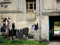 2 na 5 osób żyje poniżej minimum socjalnego. Nowy raport Poverty Watch