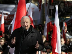 Protest pod TK. Kaczyński: To przejdzie do czarnej historii demokracji
