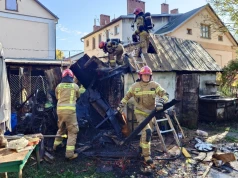 Z ostatniej chwili: Zgłoszono pożar kontenerów na śmieci. Zapalił się budynek gospodarczy