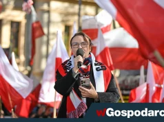Tysiące obrońców przed siedzibą TK. „Tu jest Polska”