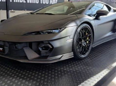 Lamborghini Temerario ma 920 KM. Dwa cylindry mniej i trzy silniki więcej