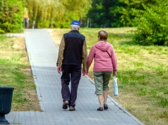 Dodatkowe 8400 zł dla seniorów. ZUS na to pozwala