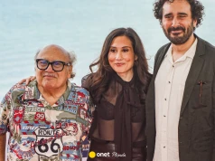 81-letni Danny DeVito poruszał się o lasce. Towarzyszyło mu dwoje z trojga dzieci