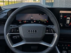 Salonowe Audi za 111 000 zł to sztuka po liftingu. Bieżący rocznik z automatem