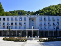 Nie tylko Krynica-Zdrój. To małopolskie uzdrowisko warto odwiedzić jesienią