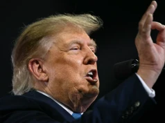 Trump broni swojej decyzji ws. sankcji na Rosję. Równocześnie coś sugeruje