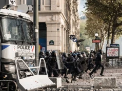 Protesty przeradzają się w zamieszki. Najgwałtowniejsze rozruchy we Francji od lat