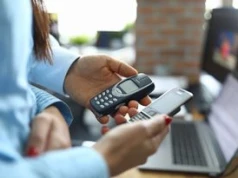Nokia 3310, "strzałki" i SMS-y za grosze. Polacy pamiętają te czasy