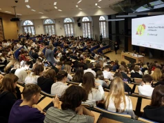 Studenci szukają pracy. "AI wycięło w pień możliwość pracy biurowej, gdzie szukać doświadczenia?"