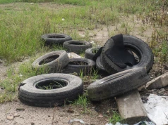 Stare opony mogą kosztować nawet 5 tys. zł. Uważaj, gdzie je wyrzucasz