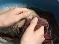 Zbierz w parku i wymocz w nich swetry. Wełna będzie mięciutka i świeża