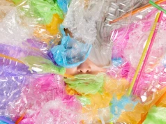 Przełom w recyklingu kolorowego plastiku? Japońscy naukowcy opracowali nową metodę