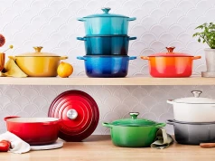 Le Creuset kusi kolorami, aż ciężko się zdecydować. Nie martw się, AI zrobi to za Ciebie
