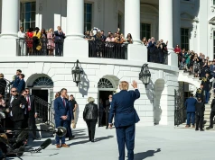 Trump wstrzymuje część sankcji na Rosję tuż przed wejściem nowego prawa