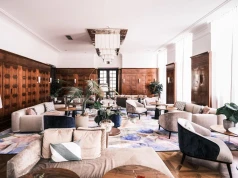 To miasto musisz odwiedzić jesienią! Tam czeka wyjątkowy luksus w hotelu Falkensteiner Hotel Prague