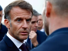 Macron w miałkim orędziu kłamliwie zrzucił winę za zamieszki na „skrajną prawicę”